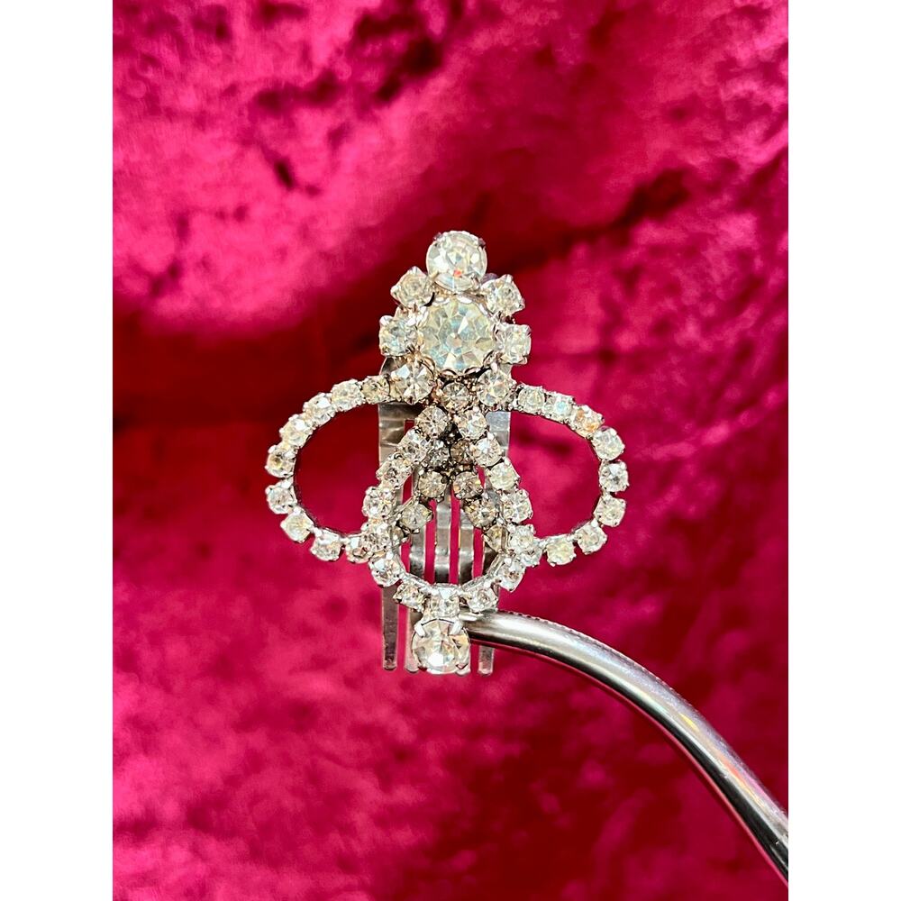 Vintage Accessory Hair Clip Round Cut Clear Rhinestone Floral Spiral Design